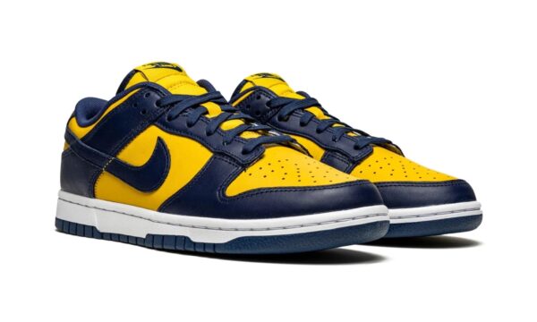 NIKE DUNK LOW "Michigan"