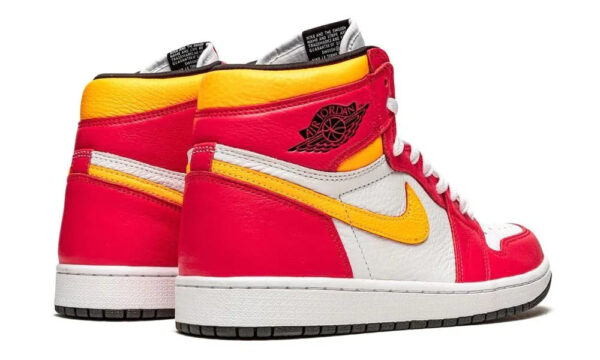 Air Jordan 1 Retro High OG Light Fusion Red