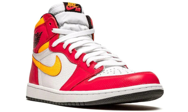 Air Jordan 1 Retro High OG Light Fusion Red