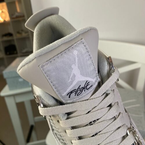Air Jordan 4 “Frozen Moments”
