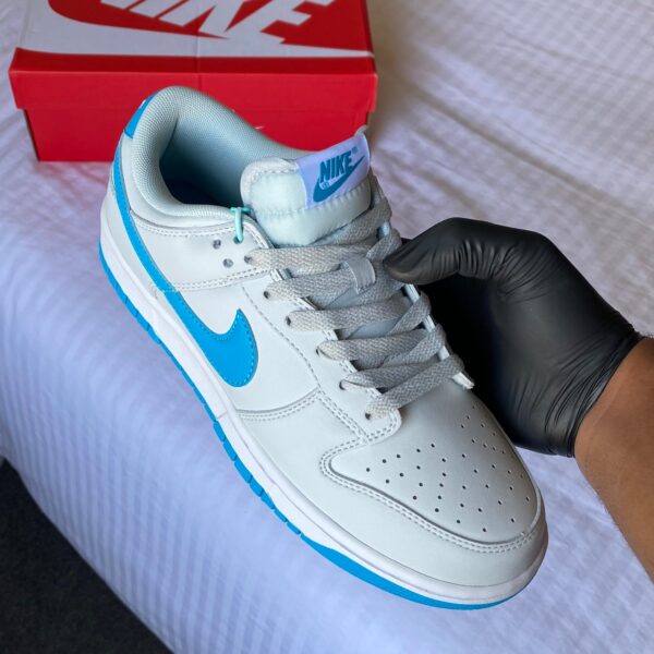 Nike Dunk “Light Bone Blue”