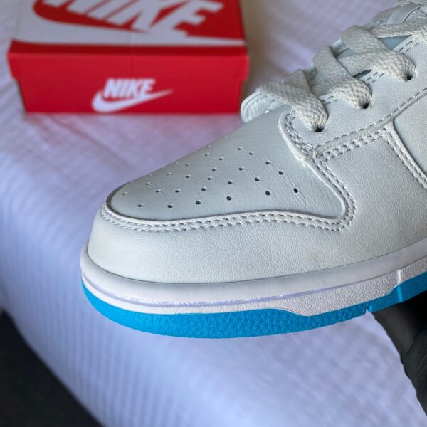 Nike Dunk “Light Bone Blue”