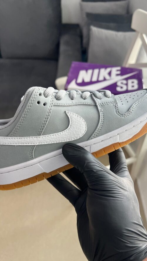 Nike SB Dunk Low “Grey Gum”