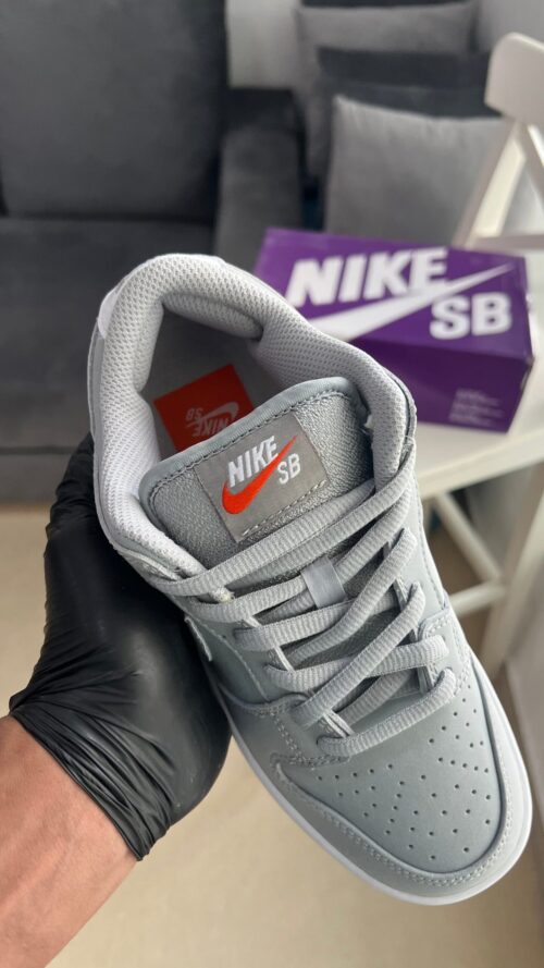Nike SB Dunk Low “Grey Gum”