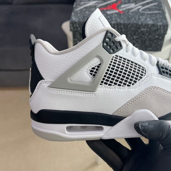 Air Jordan 4 “Military Black”