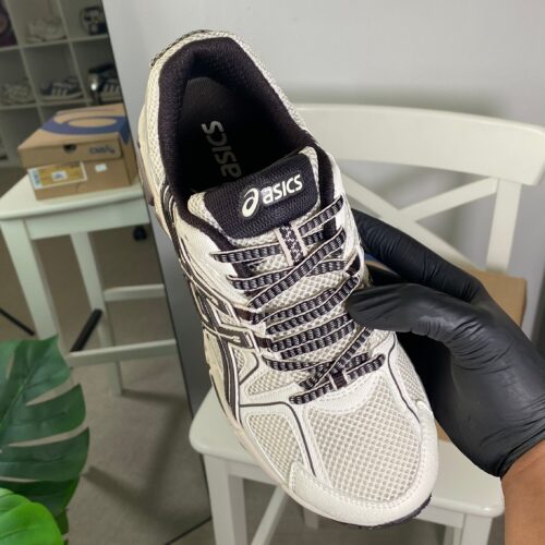 ASICS Gel-Kahana 8 “Black&White”