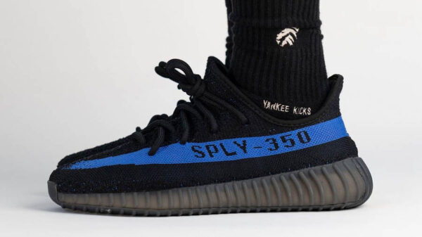 Yeezy Boost 350 V2 Dazzling Blue